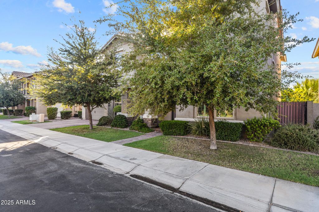 Photo of 4322 S Gardenia Drive, Chandler, AZ 85248 (MLS # 6911031)