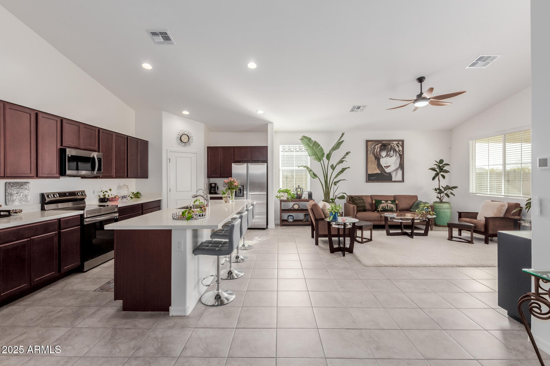 Casa Grande, Arizona 85122, United States, 3 Bedrooms Bedrooms, ,2 BathroomsBathrooms,Residential,Active,19947