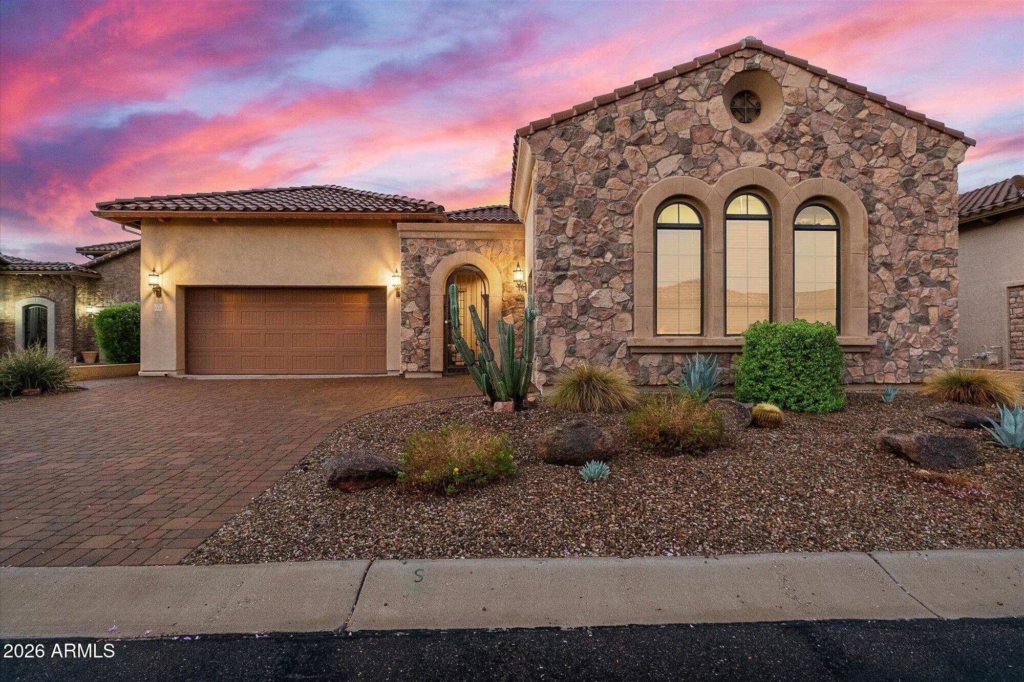 8456 E JASMINE Circle