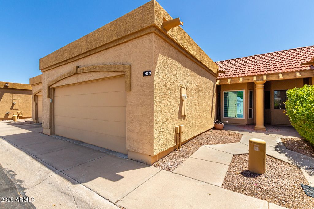 Photo of 1419 N Oak Street, Tempe, AZ 85288 (MLS # 6894509)