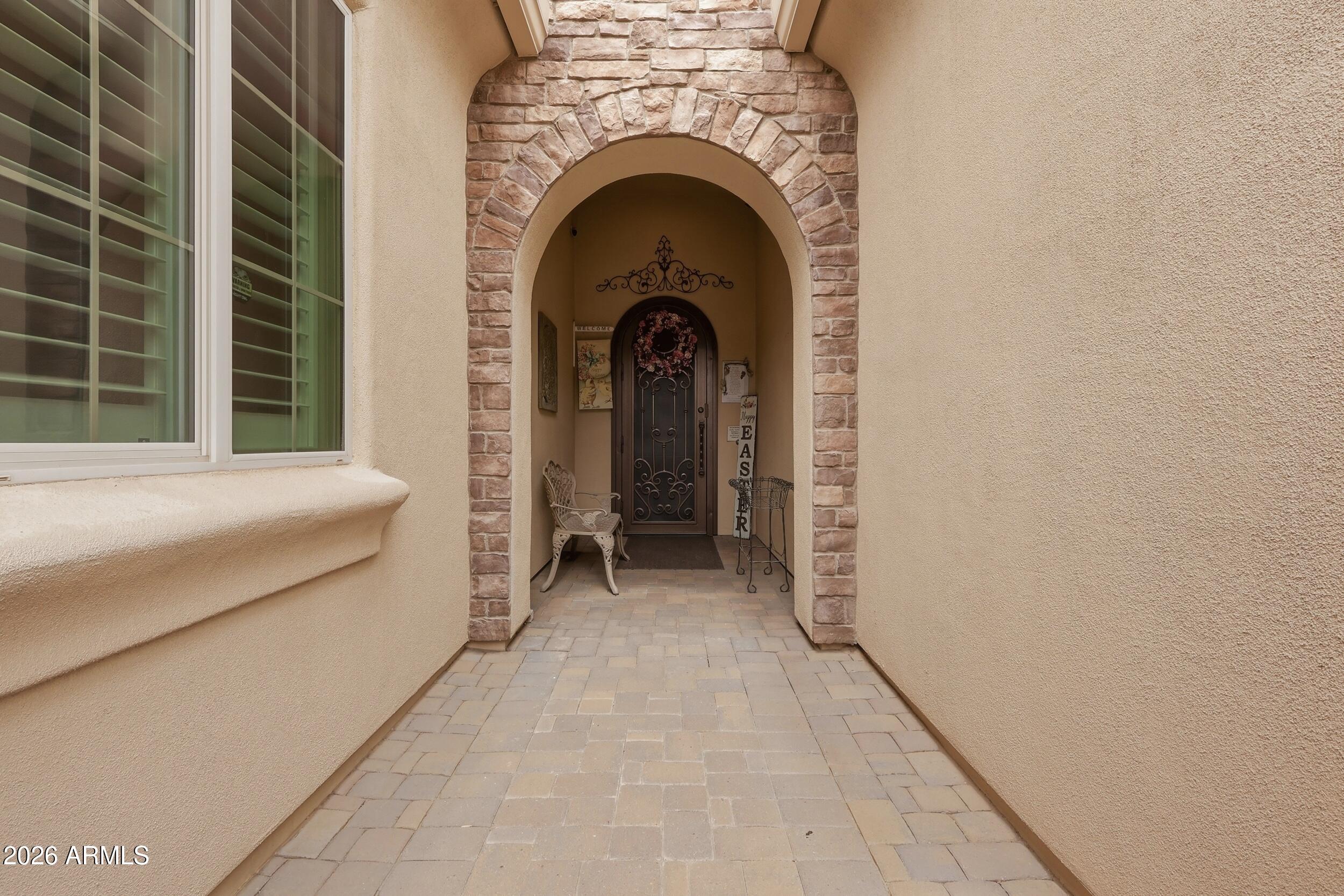 2916 E BLUE SAGE Road