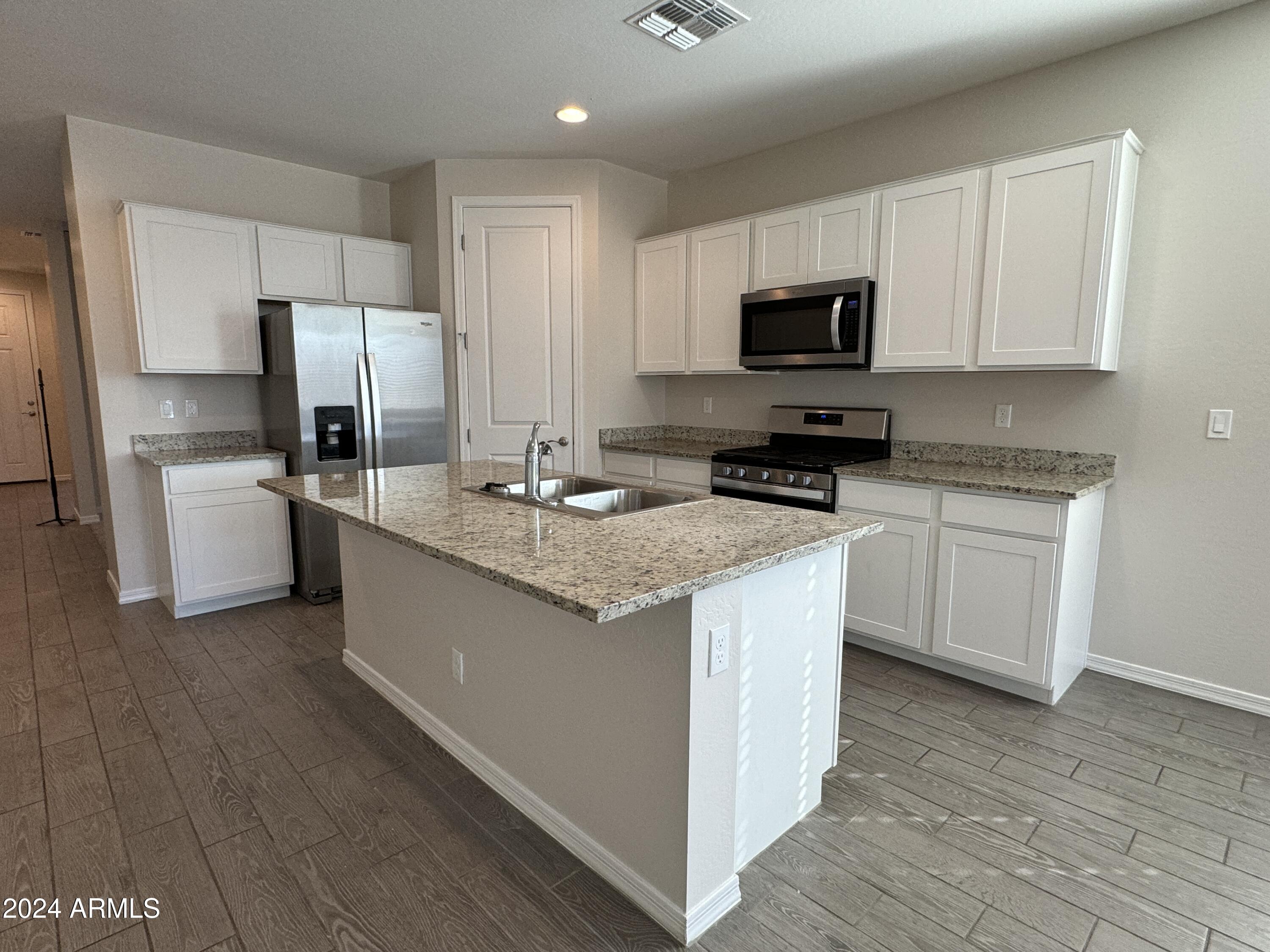 11521 E UNITY Avenue