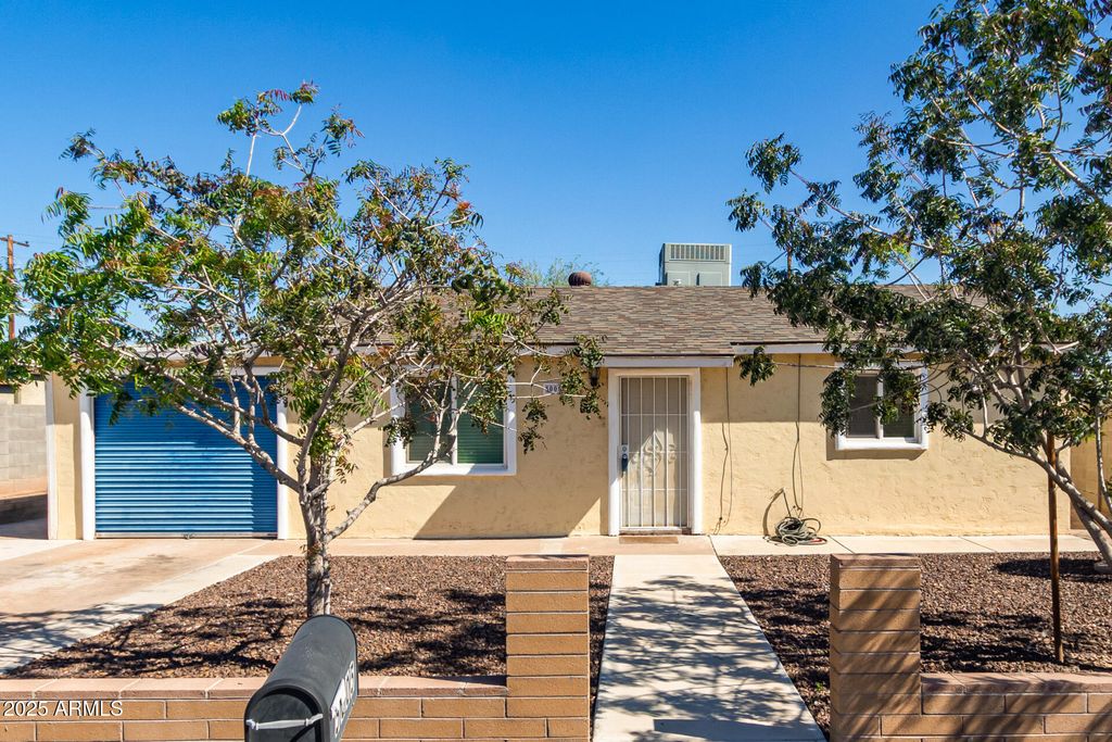Photo of 5005 S 37th Avenue, Phoenix, AZ 85041 (MLS # 6936120)