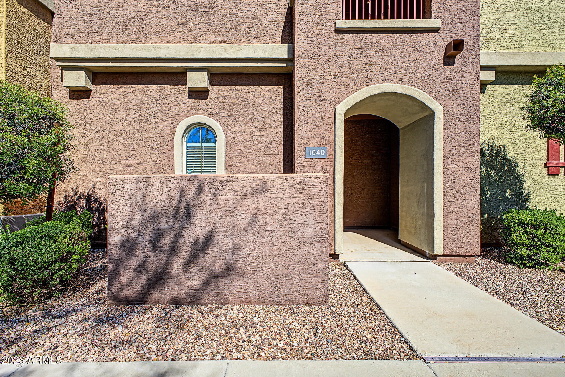 240 W JUNIPER Avenue 1040