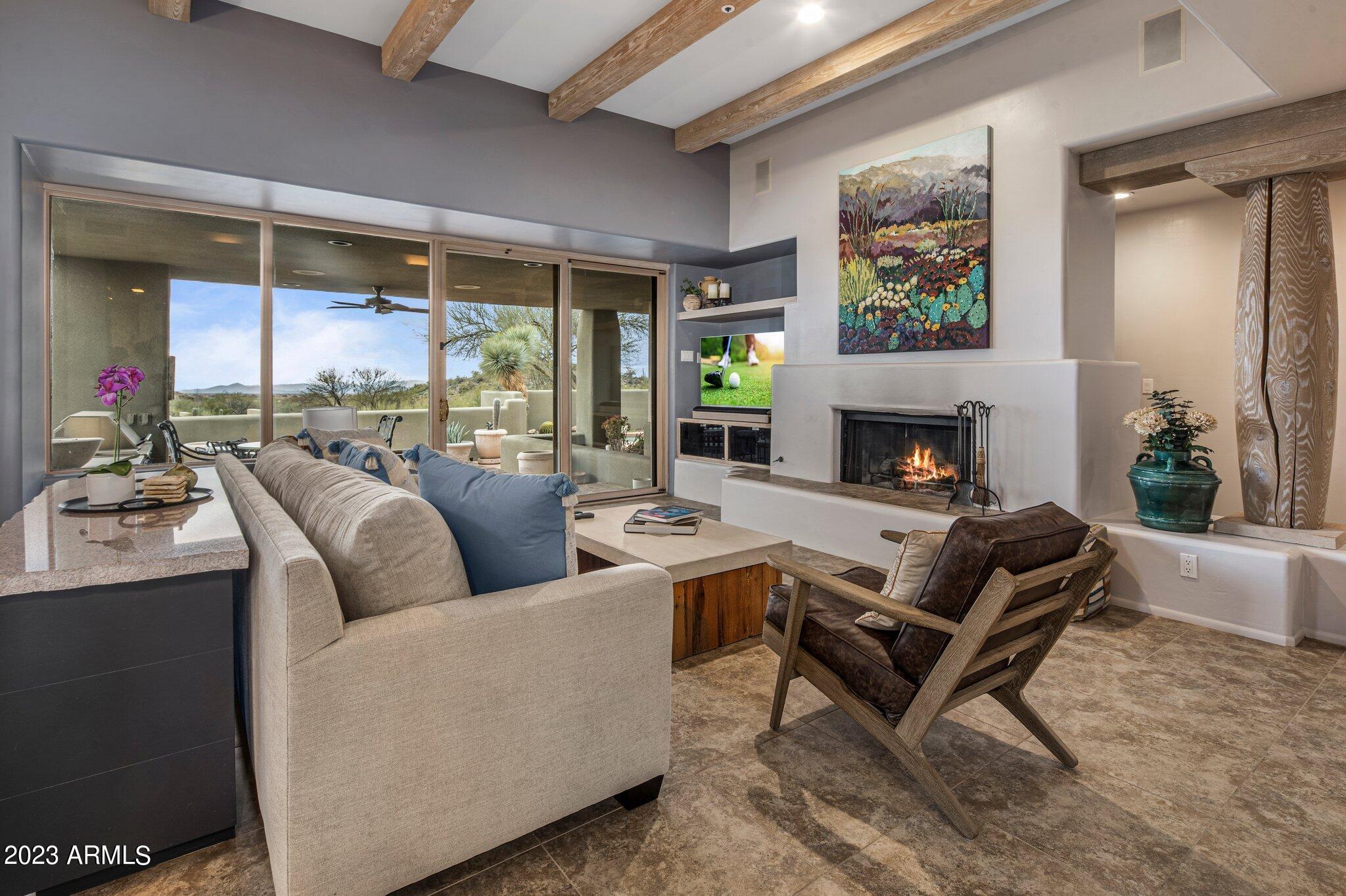 10111 E GRAYTHORN Drive