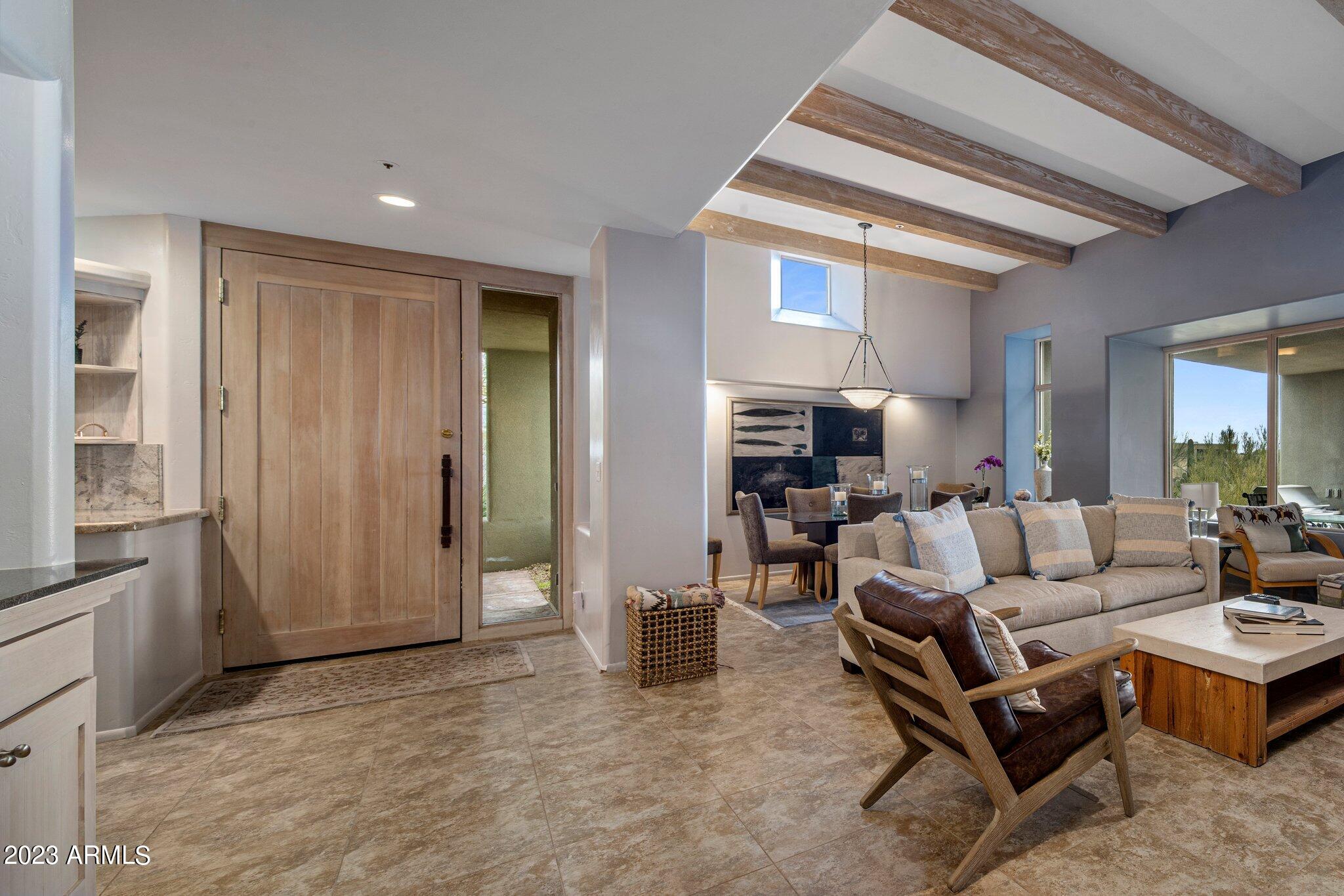 10111 E GRAYTHORN Drive