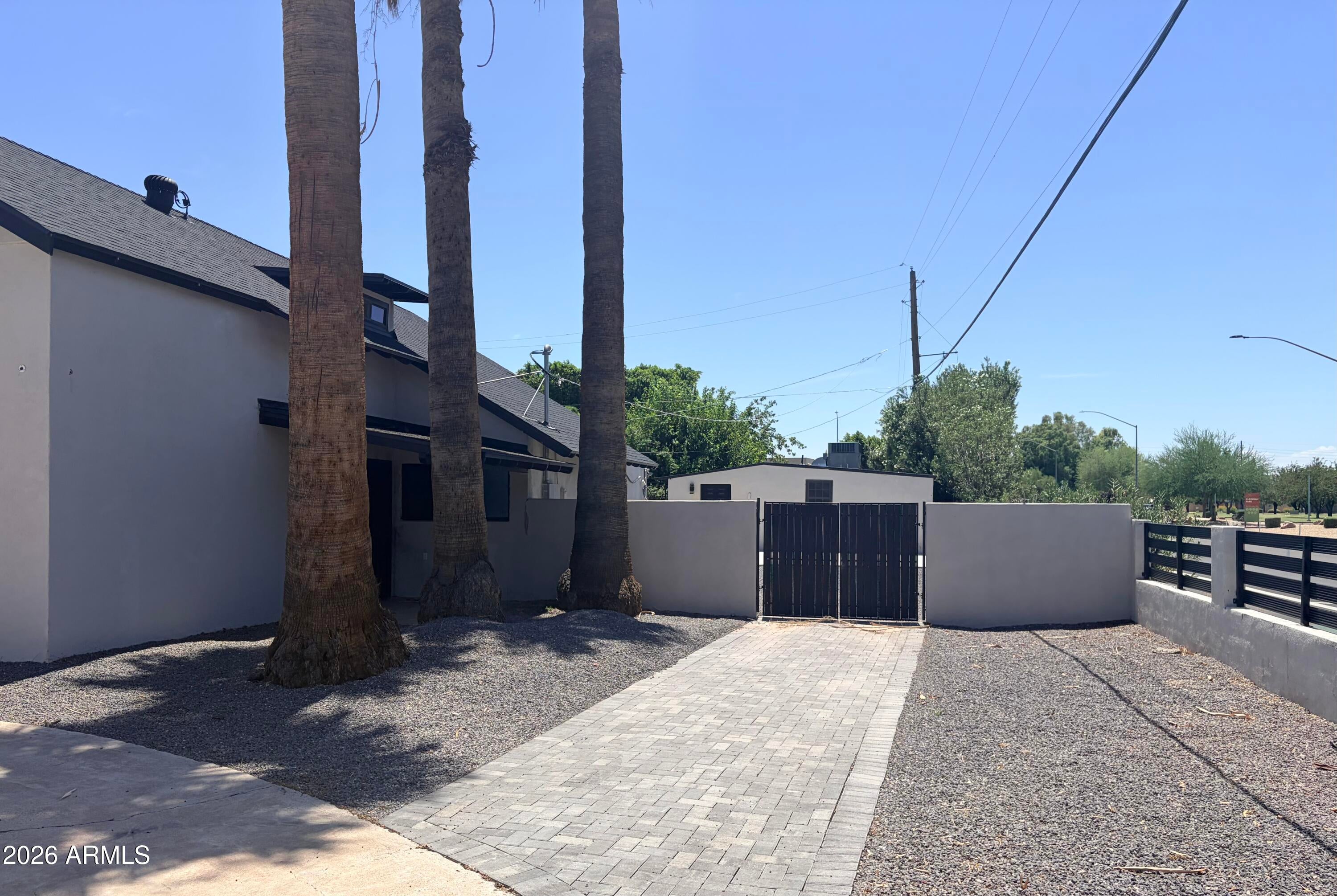 753 W 6TH Drive