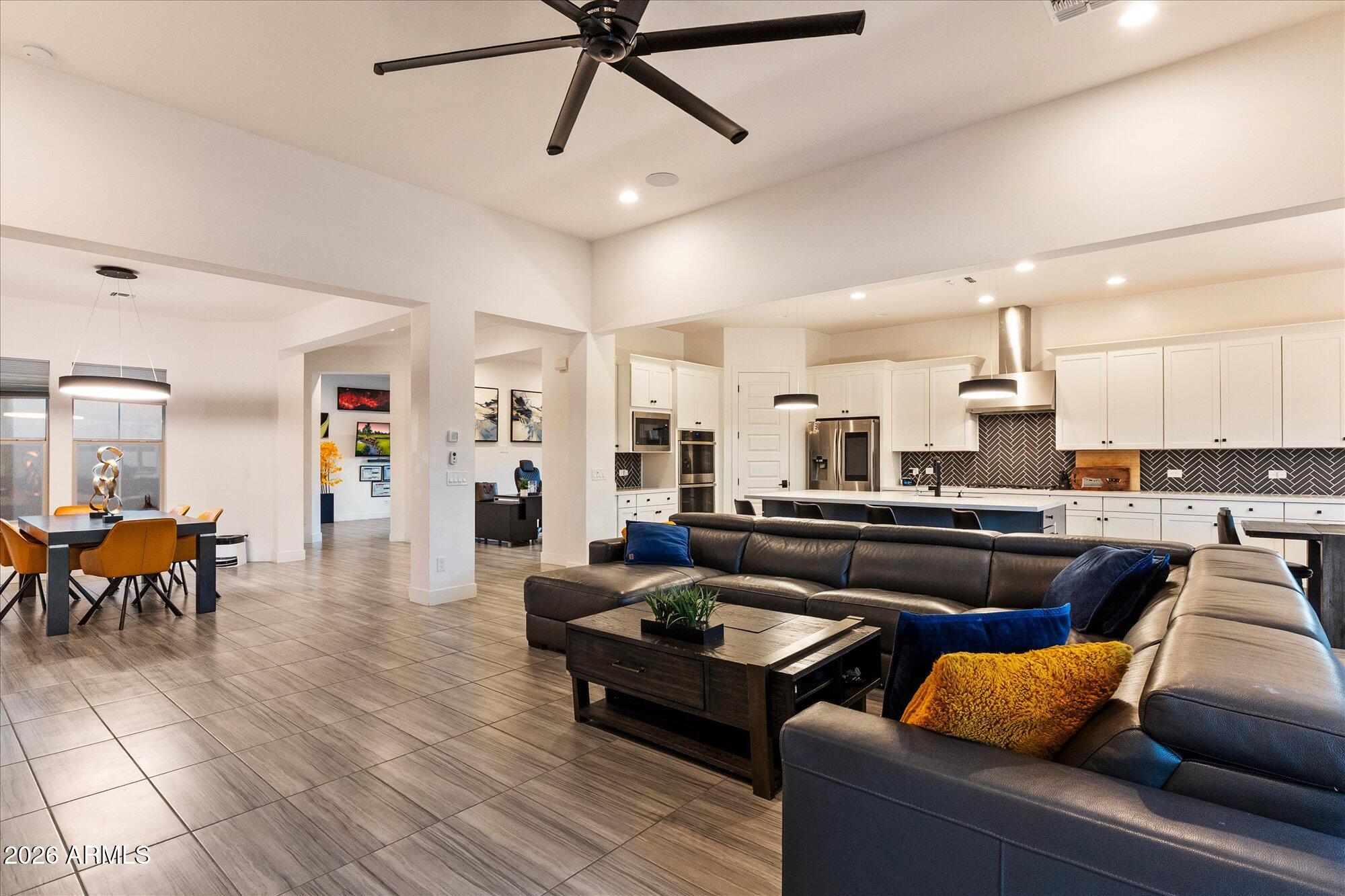 2080 E AQUARIUS Place