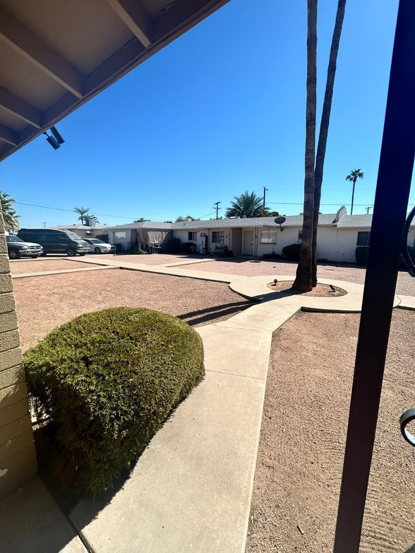 5233 E University Drive Apt B