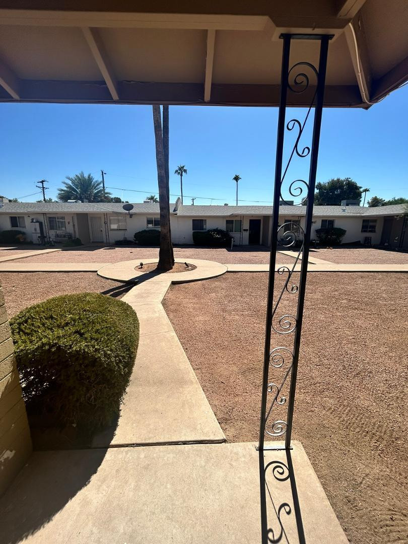 5233 E University Drive Apt B