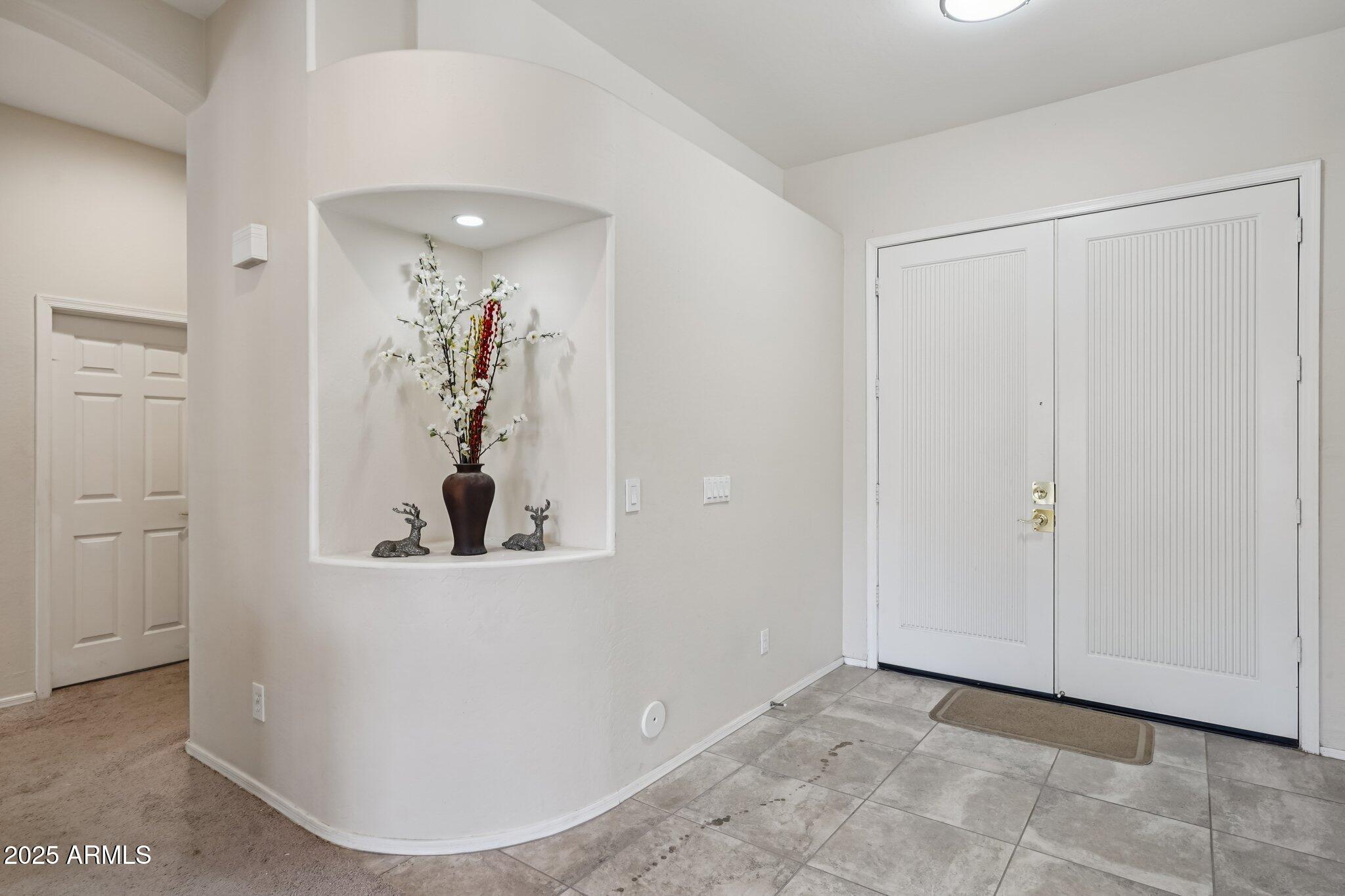 2515 W MINTON Street