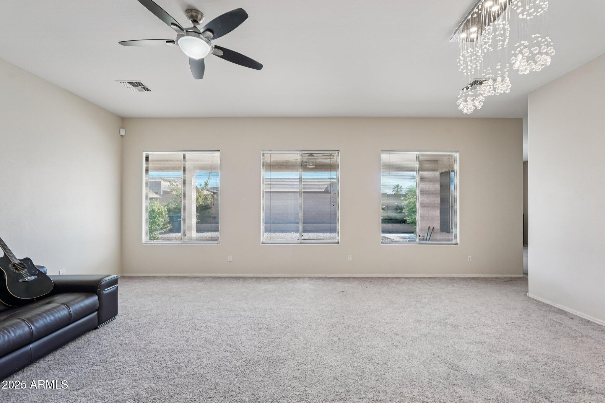 2515 W MINTON Street