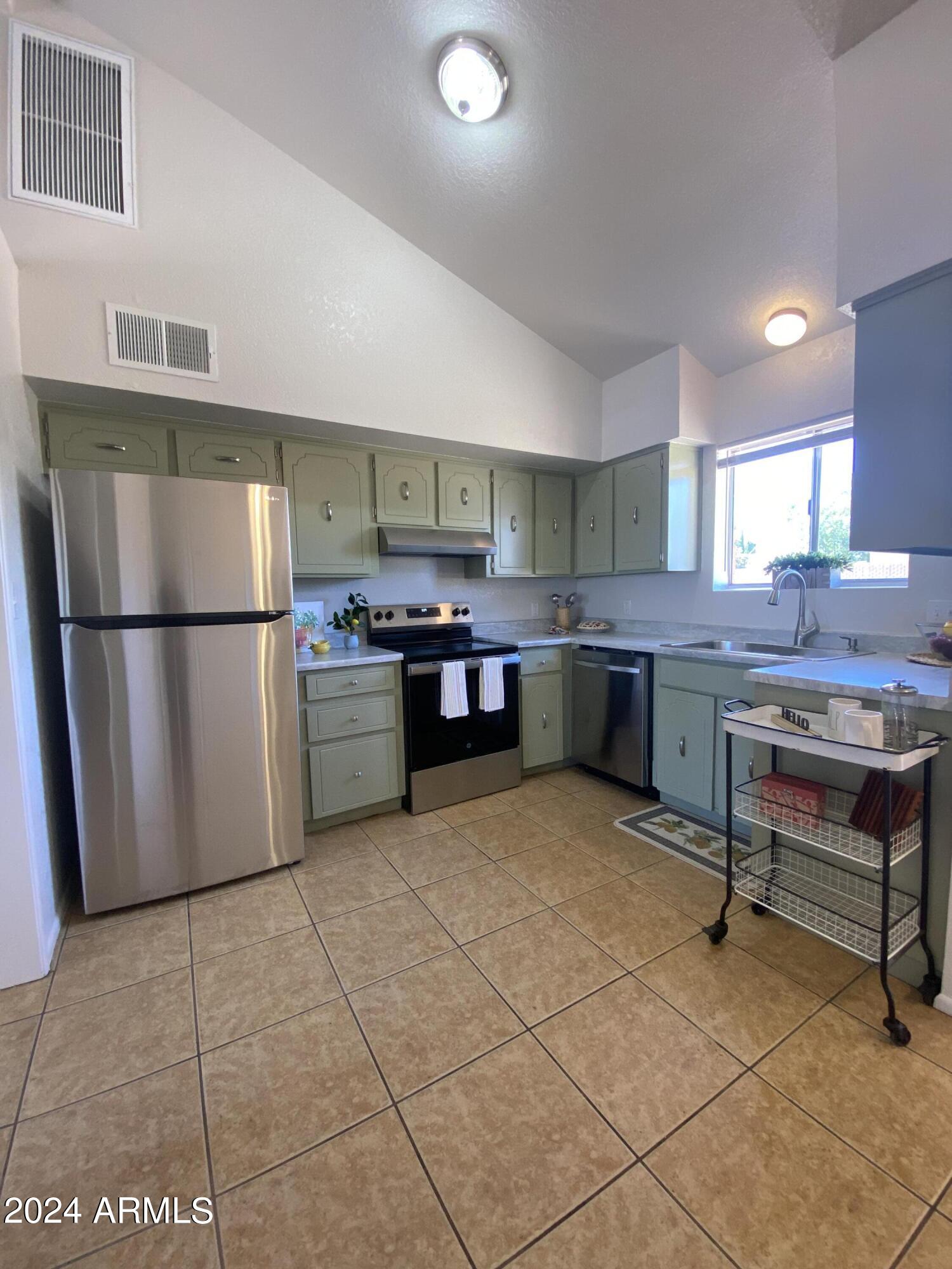 THE MEADOWS - Residential