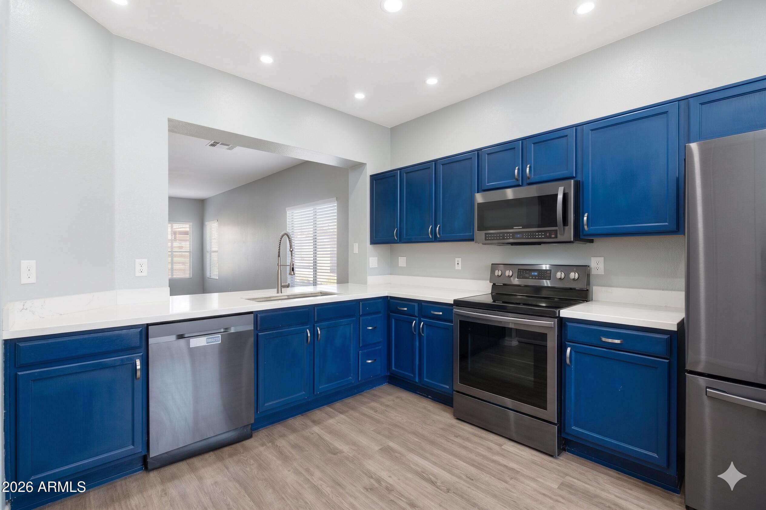 1004 S SOMERSET --