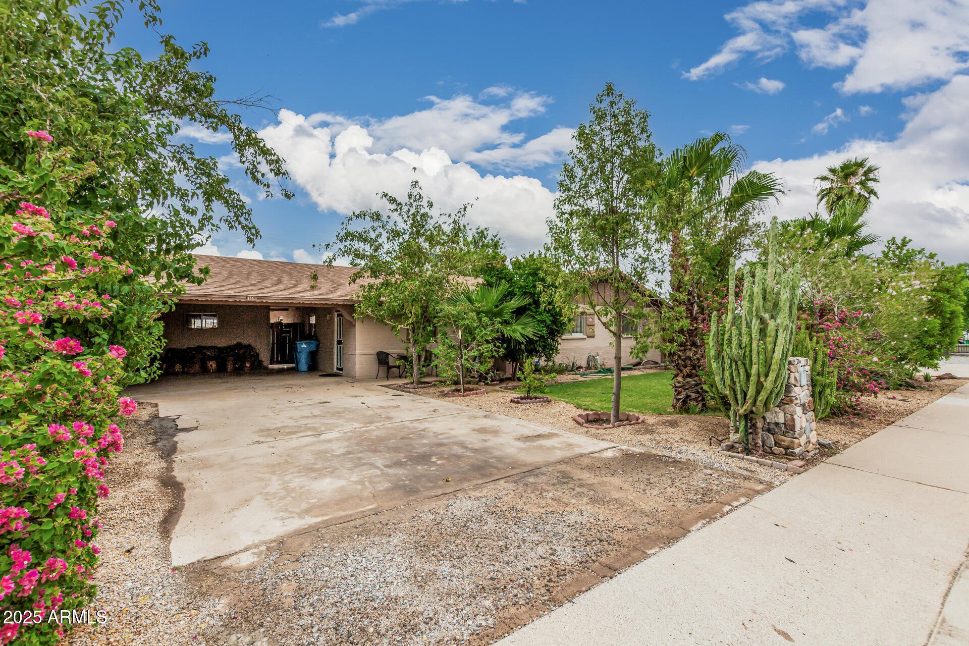 3631 W MYRTLE Avenue