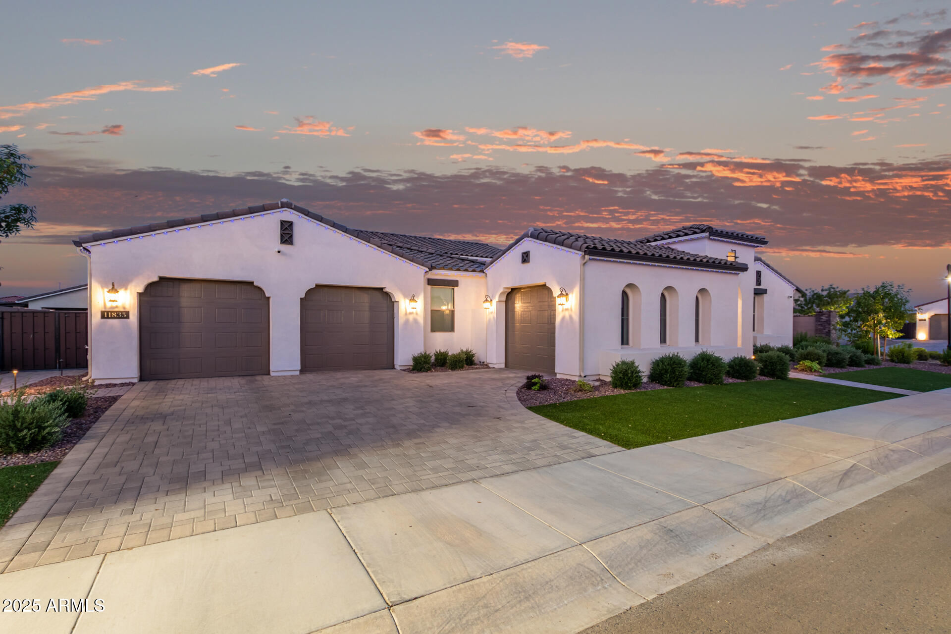 11835 N CASA DEGA Drive