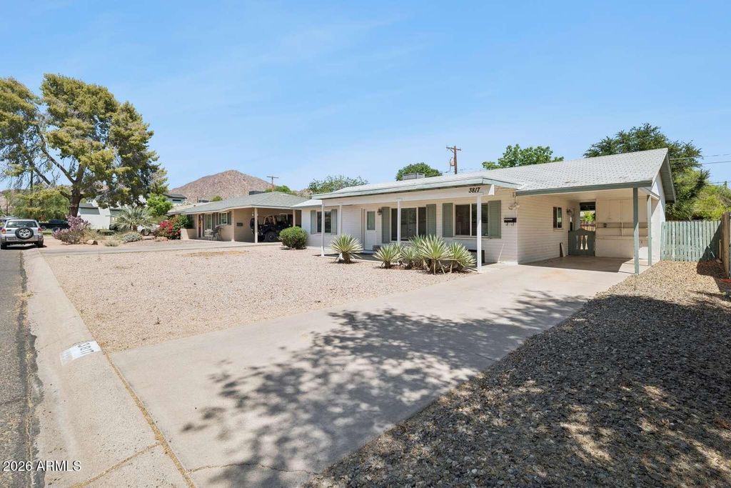 Photo of 3817 N 49th Place, Phoenix, AZ 85018 (MLS # 7030264)