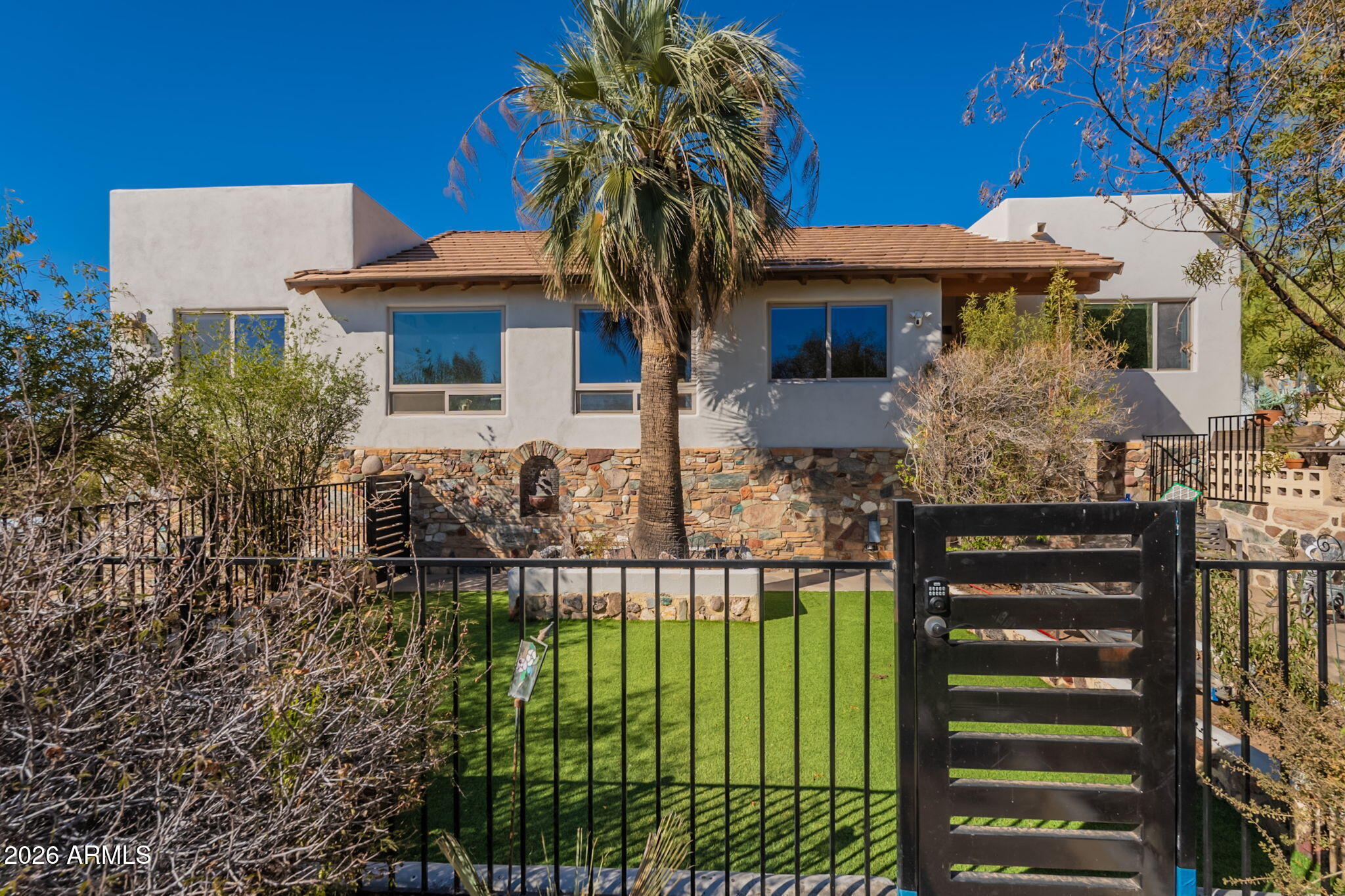 1902 E CORTEZ Street