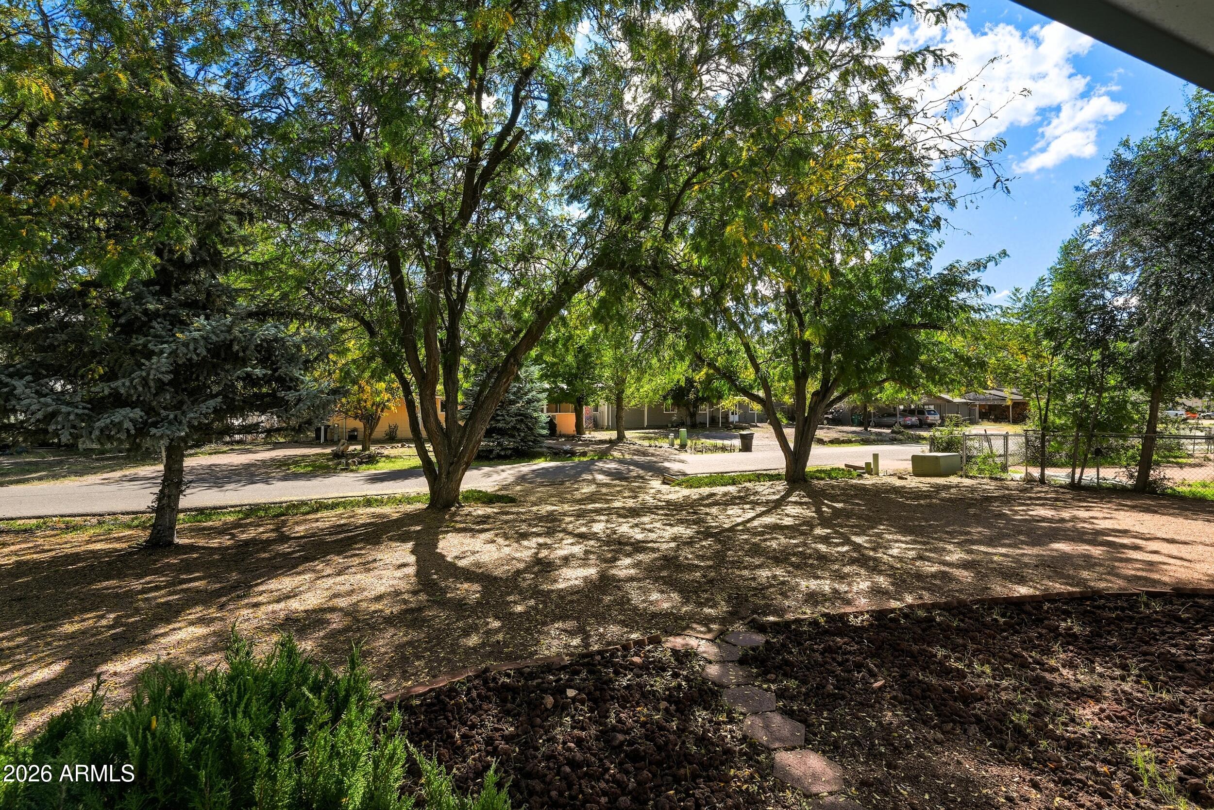 82 E QUAIL HOLLOW Drive