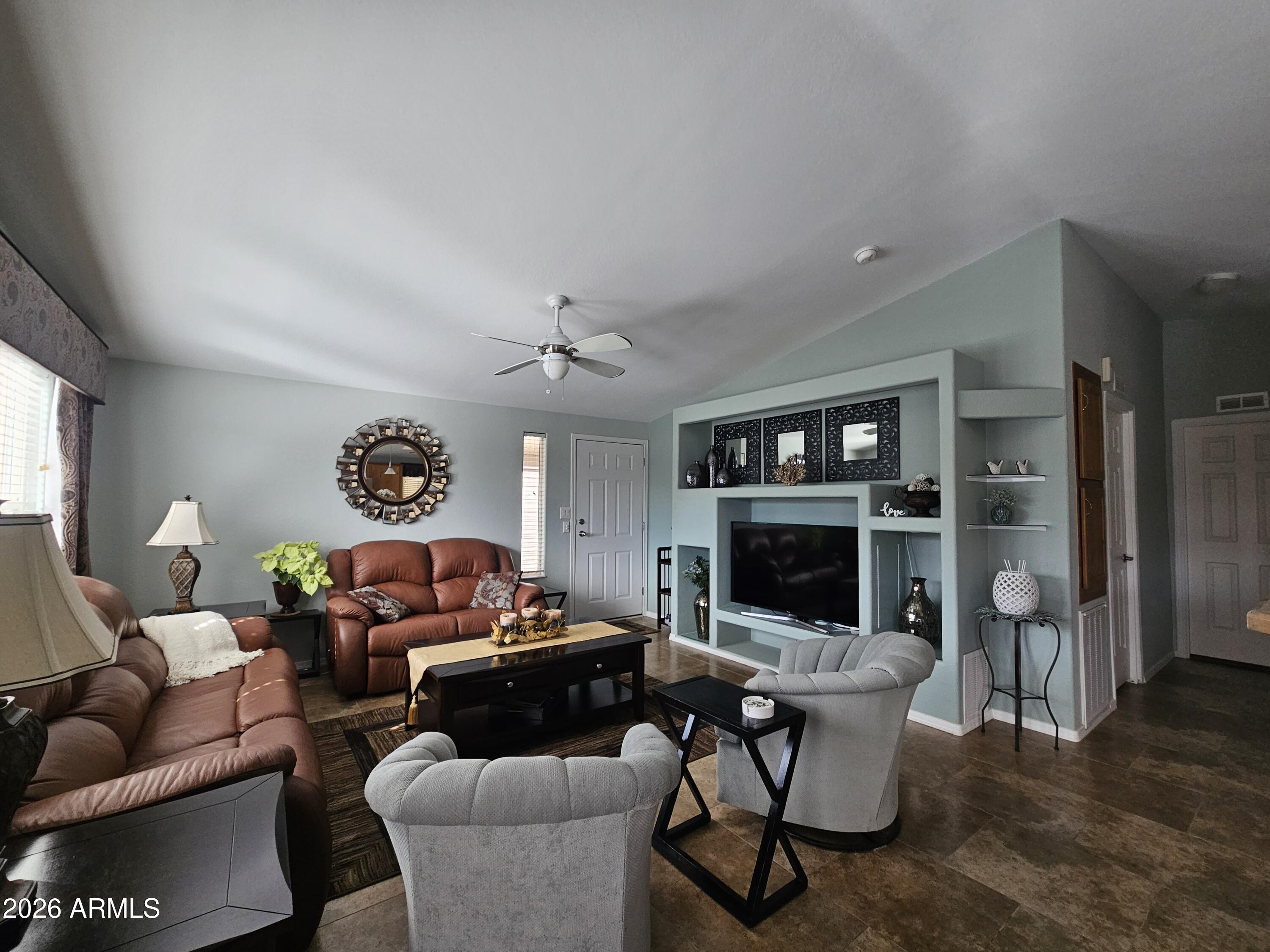 650 N Hawes Road 4614