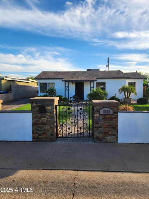 3529 E TAYLOR Street Phoenix AZ 85008