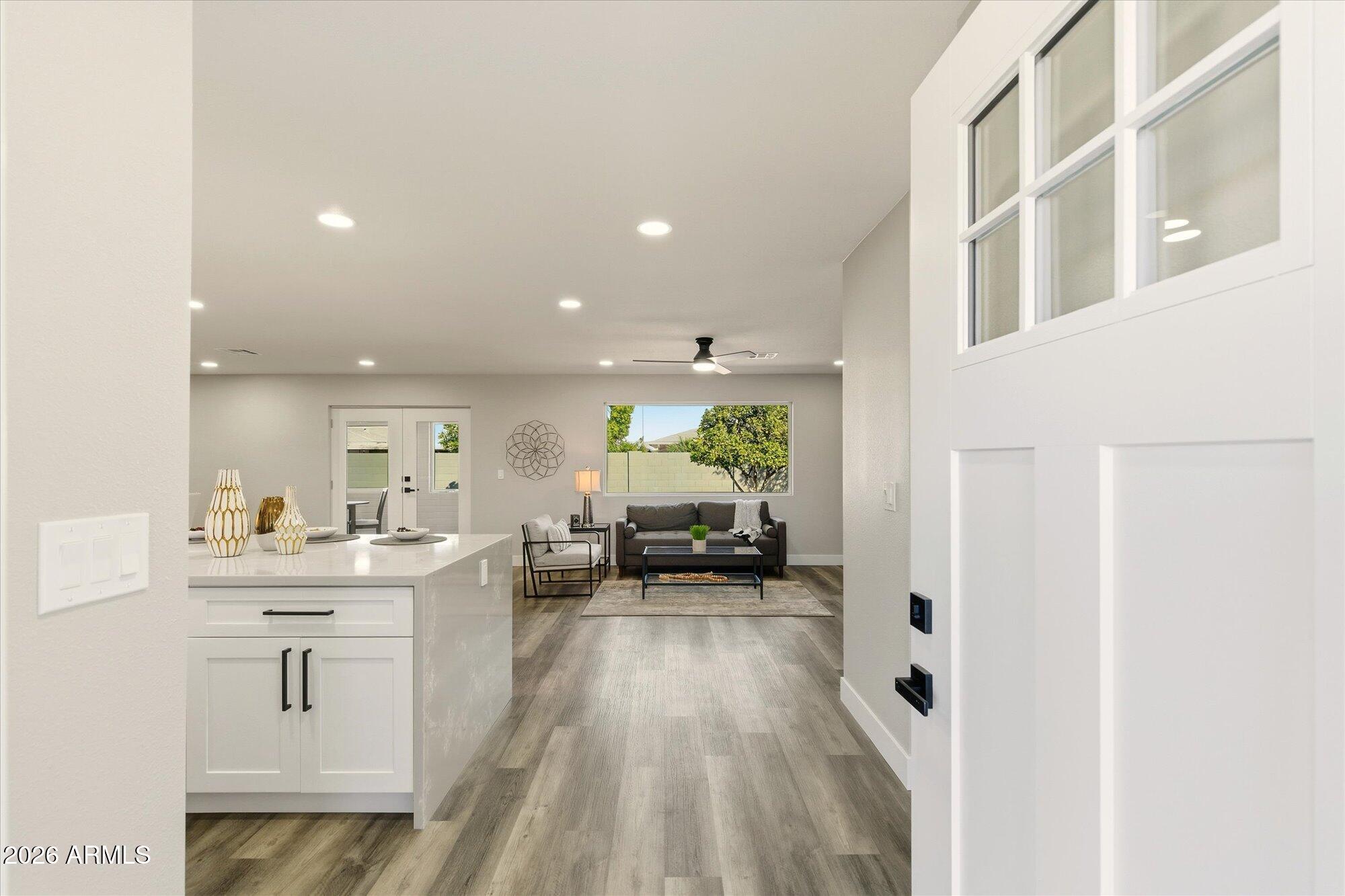 4160 E CARMEL Avenue