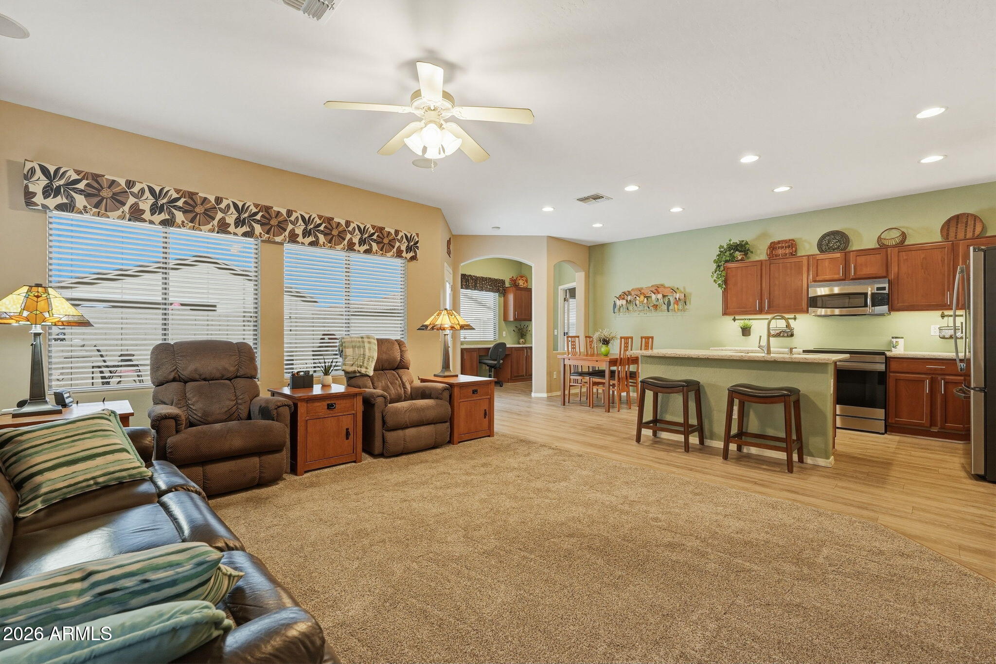 332 W SEVEN SEAS Drive