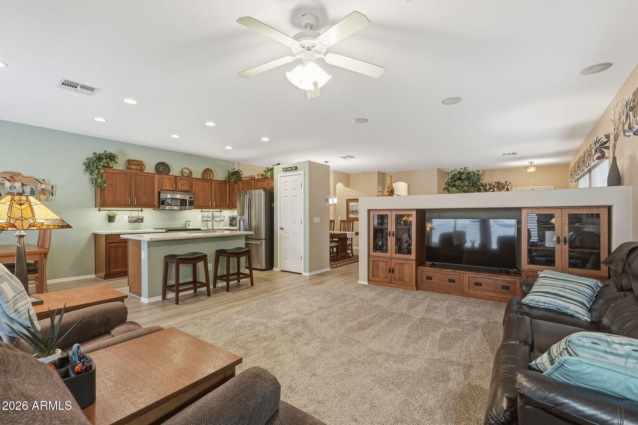 332 W SEVEN SEAS Drive