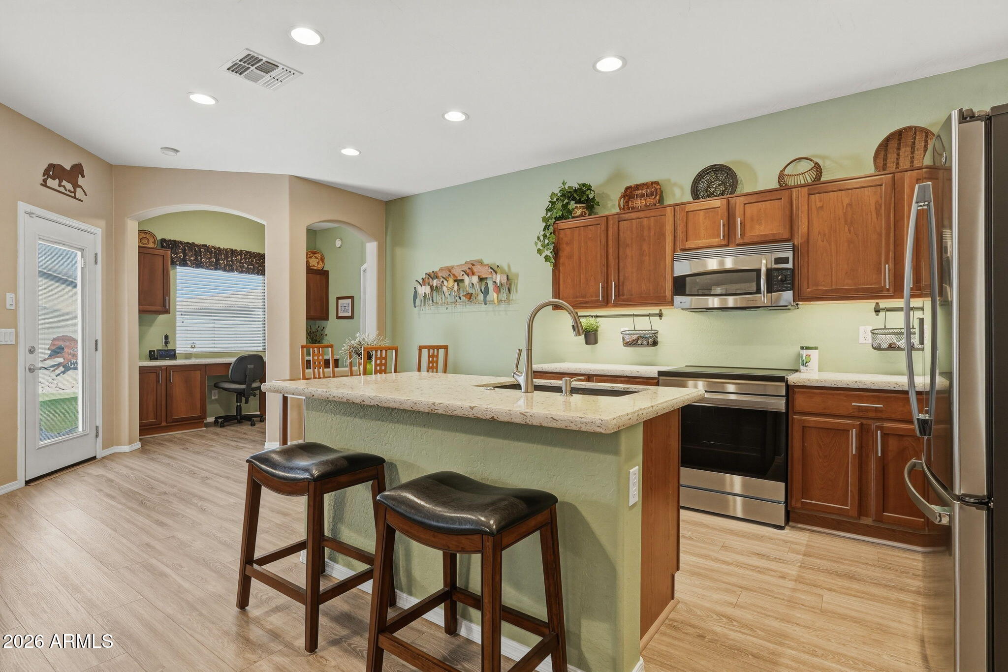 332 W SEVEN SEAS Drive