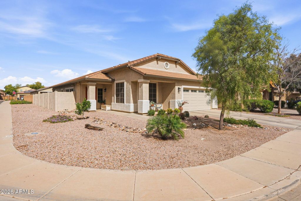 Photo of 332 W Seven Seas Drive, Casa Grande, AZ 85122 (MLS # 6987789)