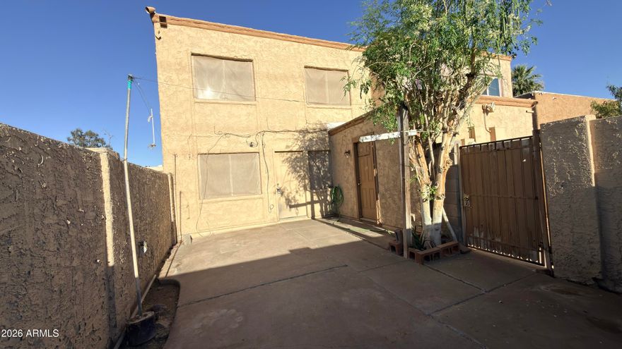 Great property for first buyers or investors, this 2-bedroom home offers an excellent opportunity. With fresh interior paint in progress and a renovated upstairs bathroom. Centrally located with quick access to Interstate 10, Loop 202, and U.S. Route 60, and just minutes from Downtown Phoenix and Phoenix Sky Harbor International Airport. A great combination of price, location, and convenience