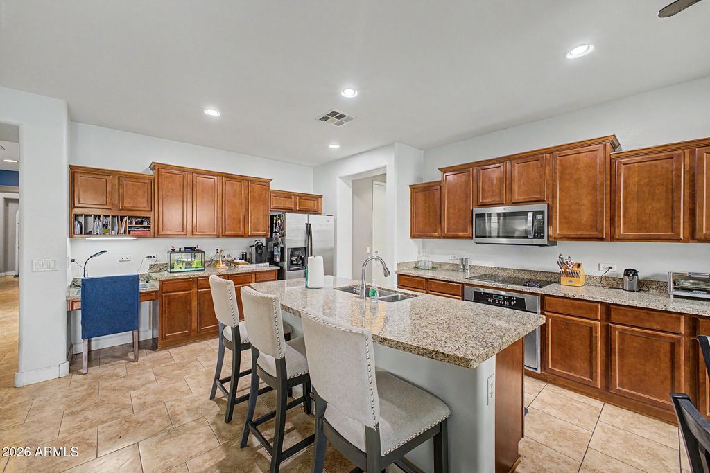 Photo of 1297 S Ponderosa Drive, Gilbert, AZ 85296 (MLS # 7021806)