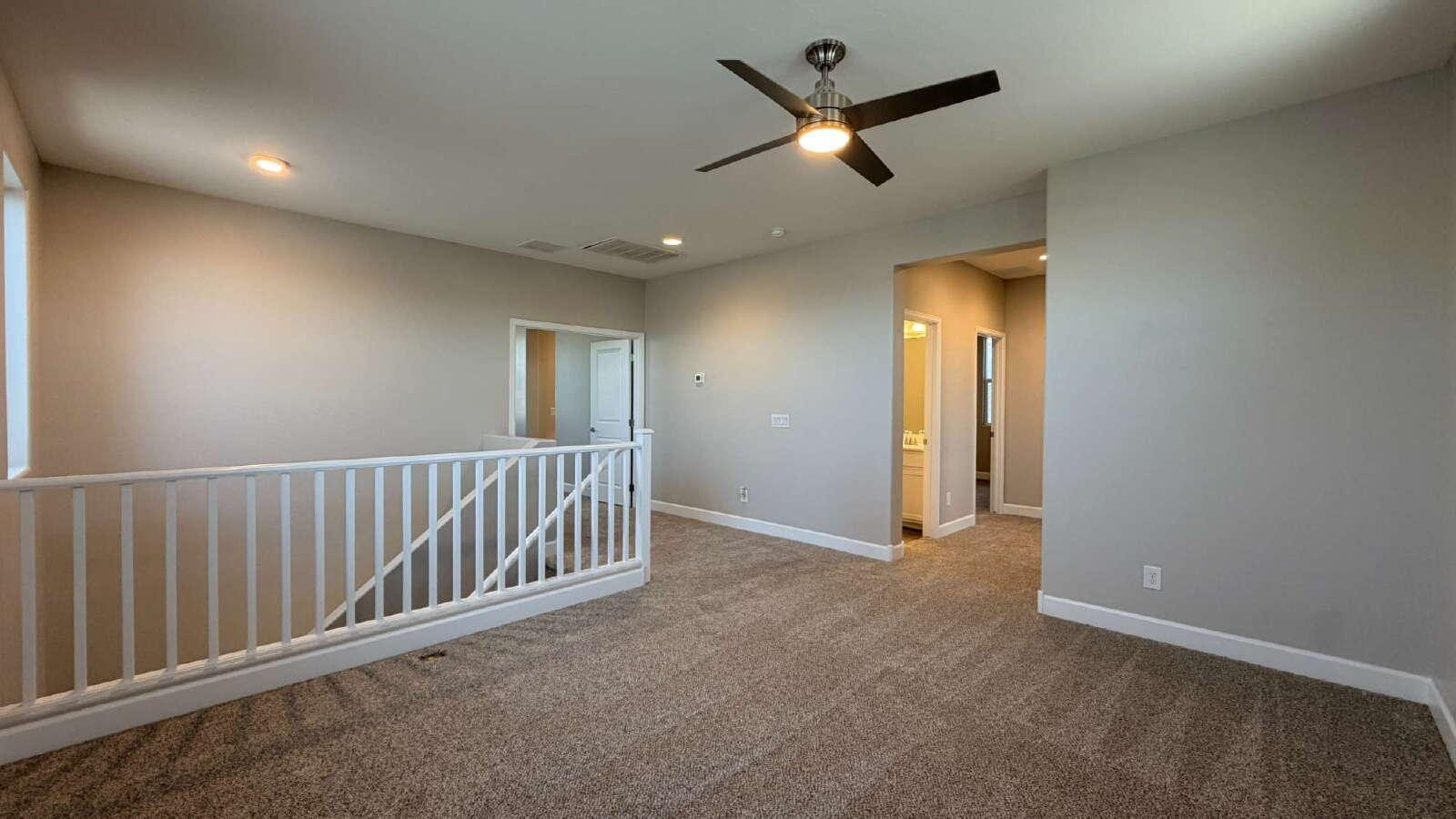 612 E Hazelnut Lane