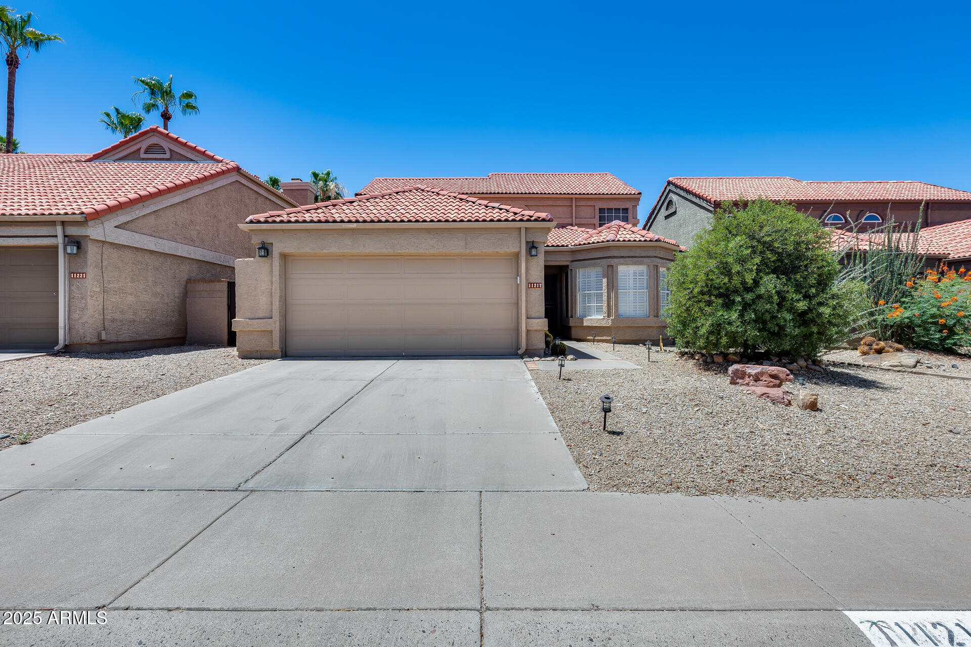 11217 E LAUREL Lane