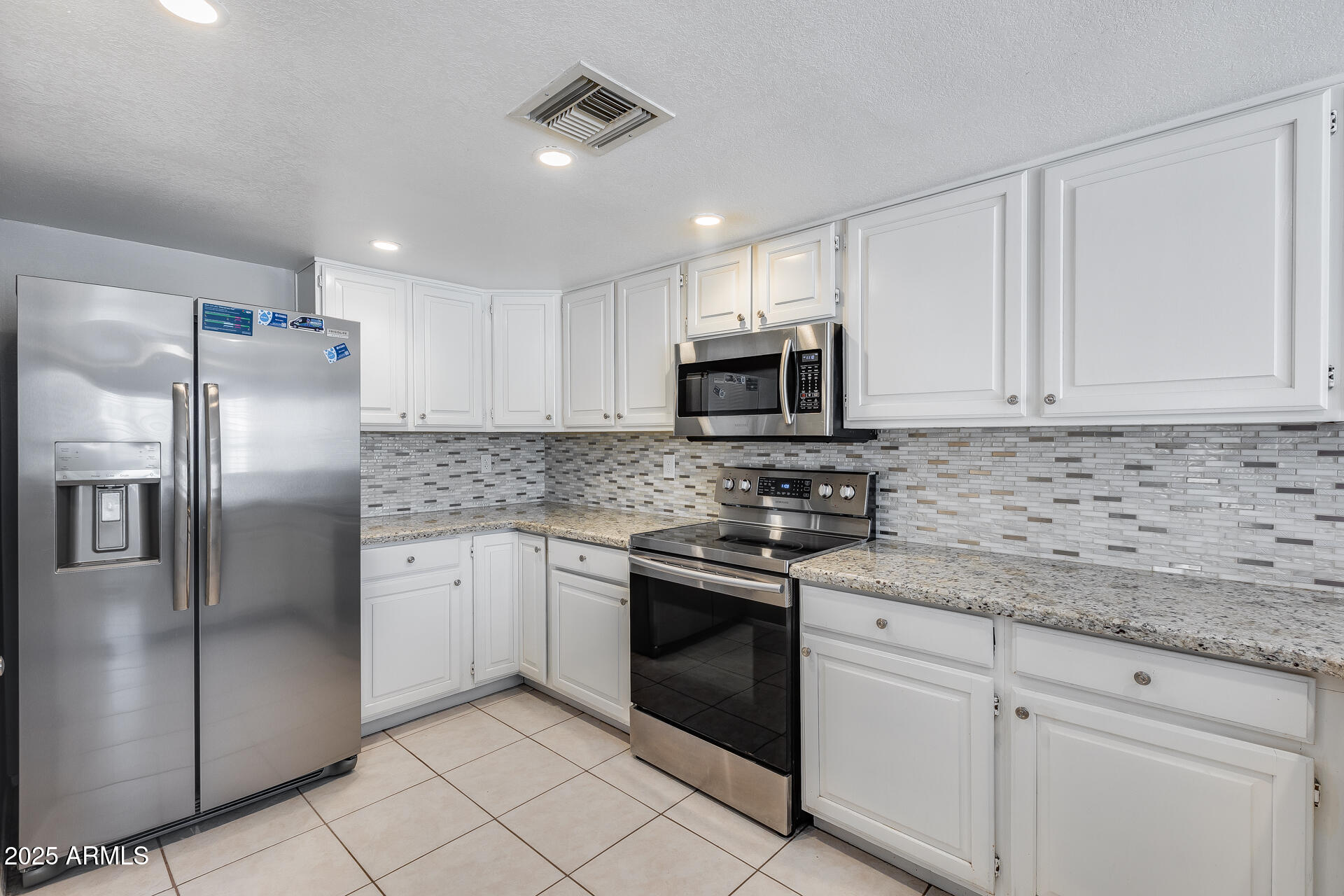 11217 E LAUREL Lane