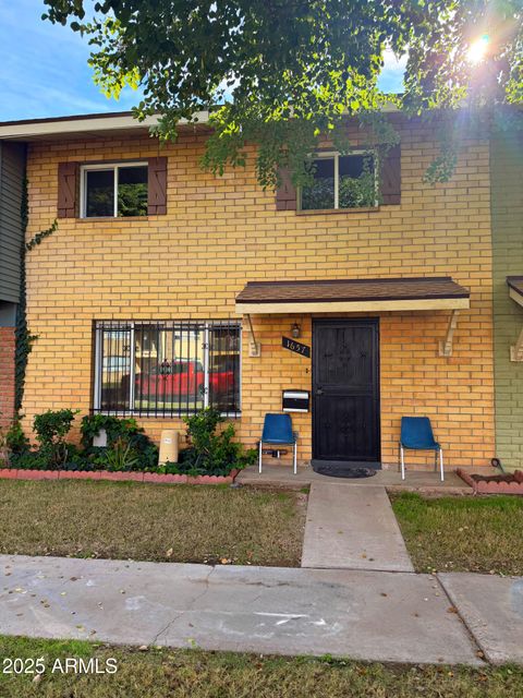 1657 W Hazelwood Street Phoenix AZ 85015