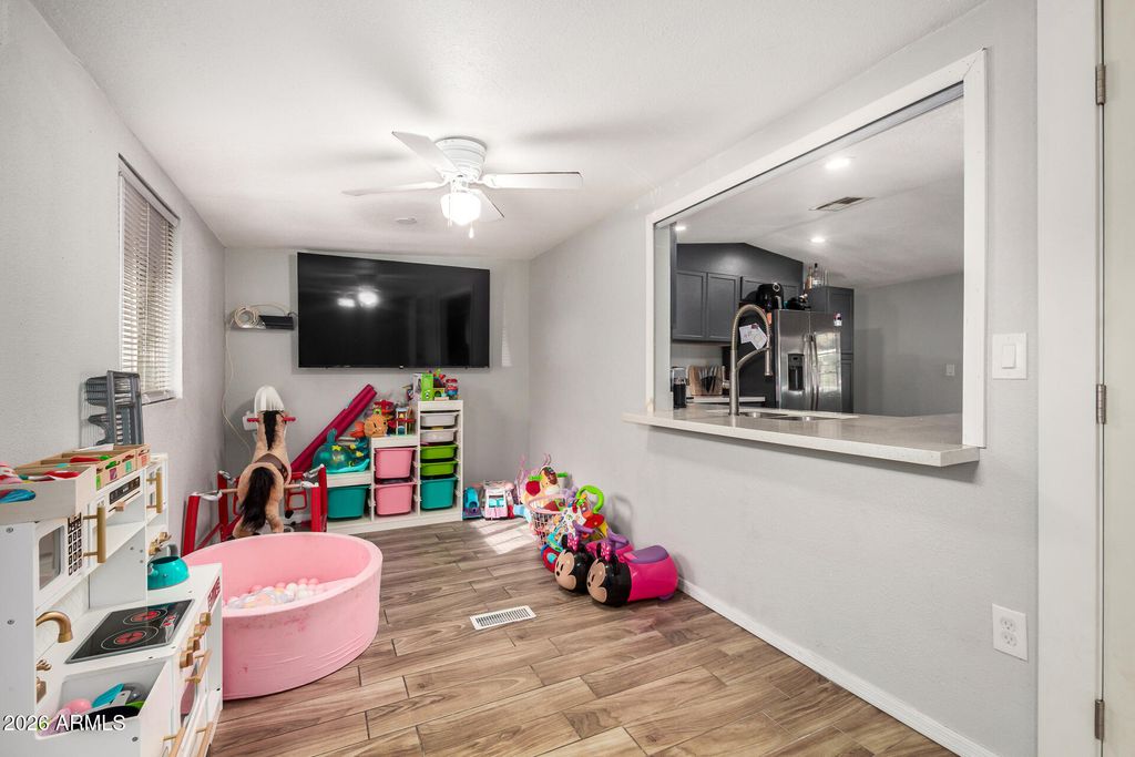Photo of 10955 N 79th Avenue #95, Peoria, AZ 85345 (MLS # 7023311)