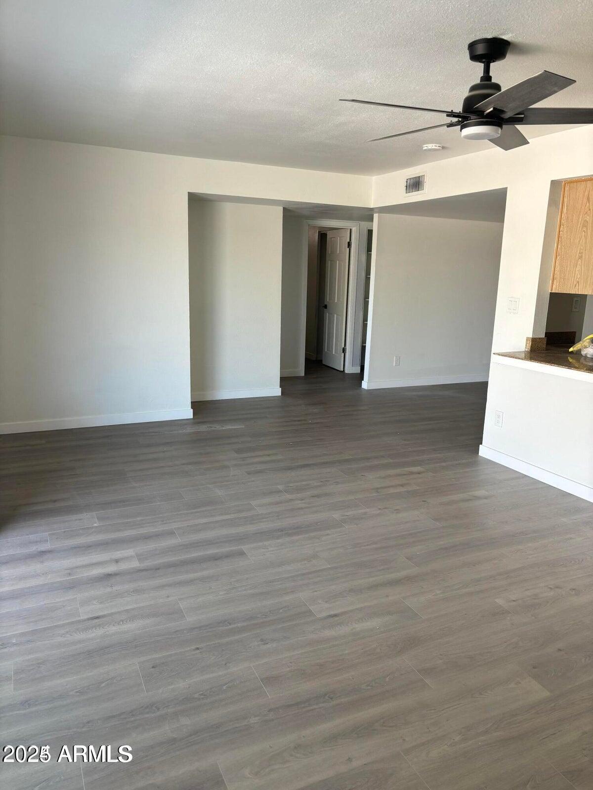 3903 S JUNIPER Street