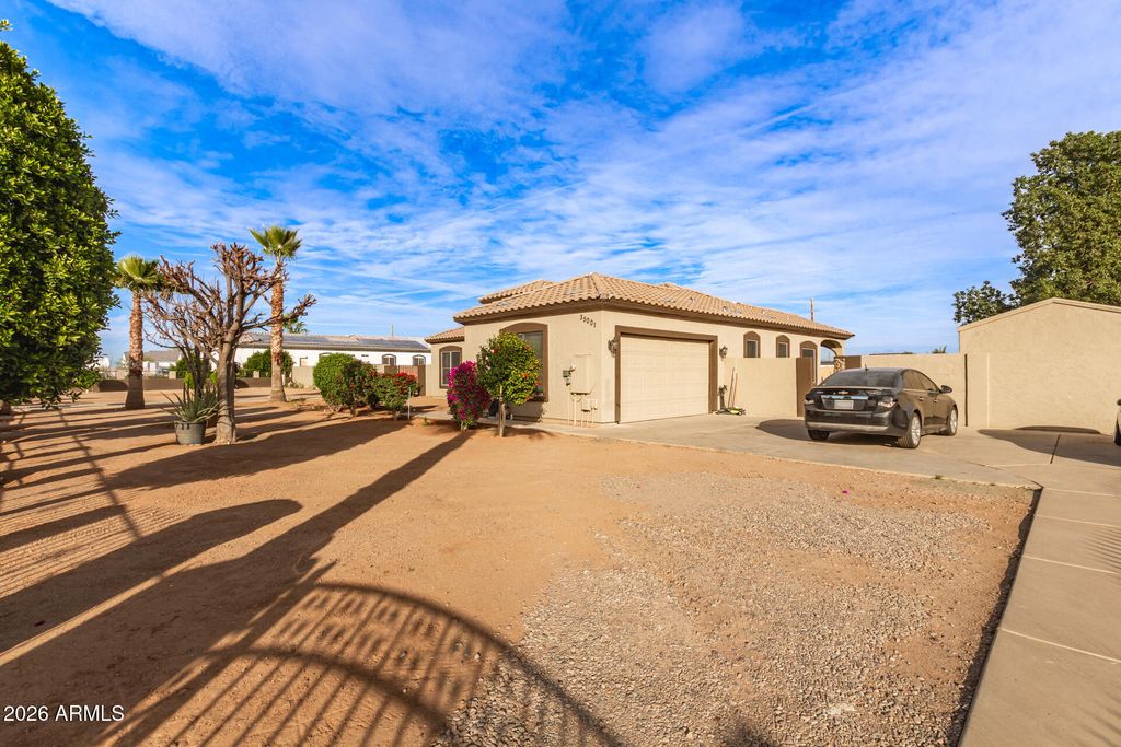 Photo of 35001 N Surrey Lane, San Tan Valley, AZ 85140 (MLS # 6964598)