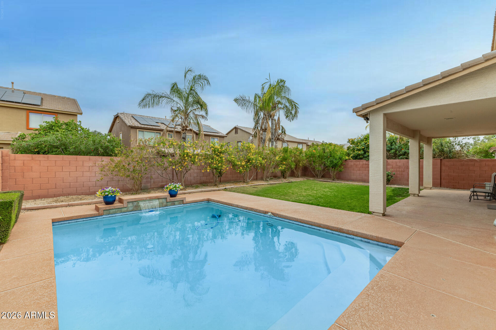 21364 E CALLE DE FLORES --