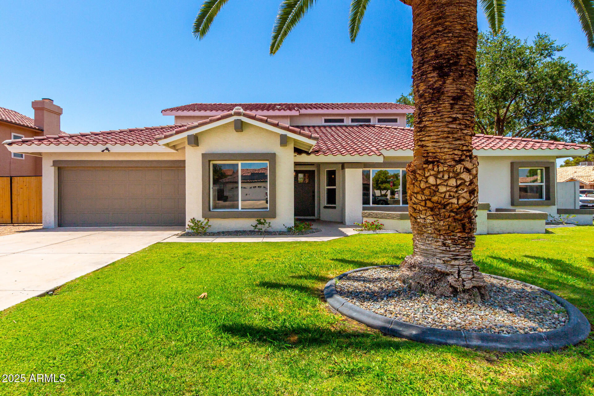 7227 W LARKSPUR Drive