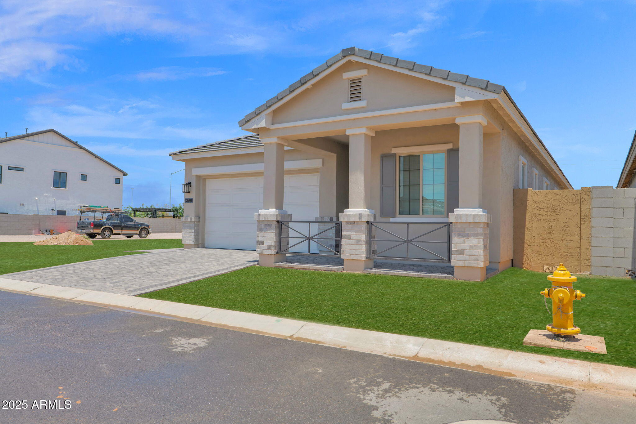 3722 E ROCHELLE Circle