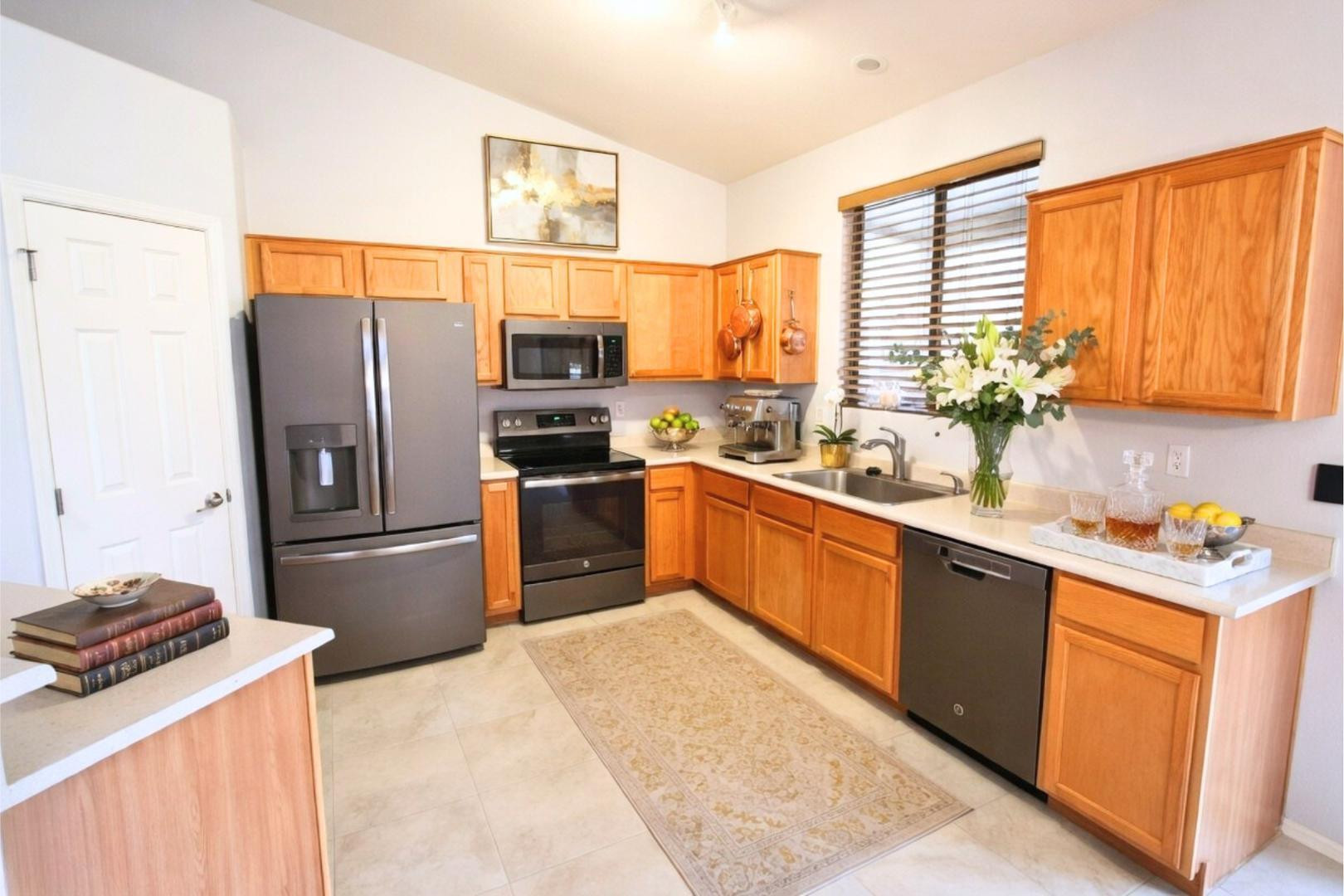 6261 S Mesa Vista Drive