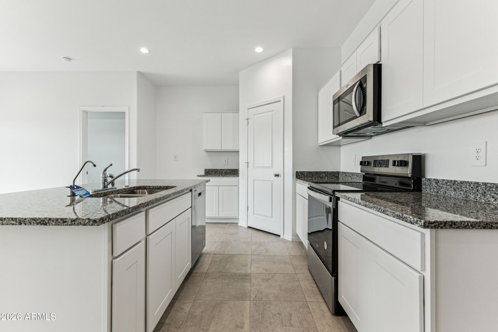 Photo of 1539 E Glazier Drive E, Casa Grande, AZ 85122 (MLS # 6977321)