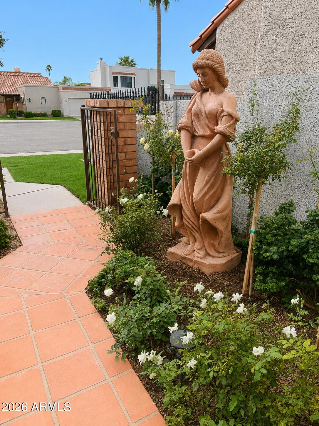 8098 E DEL TRIGO --