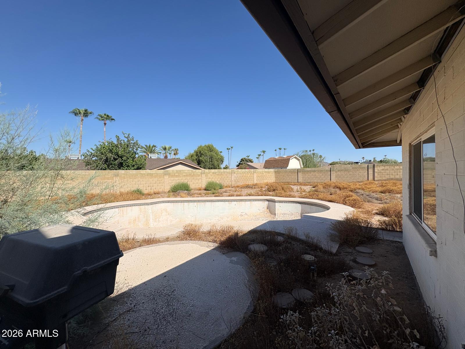 4325 E SHANGRI LA Road