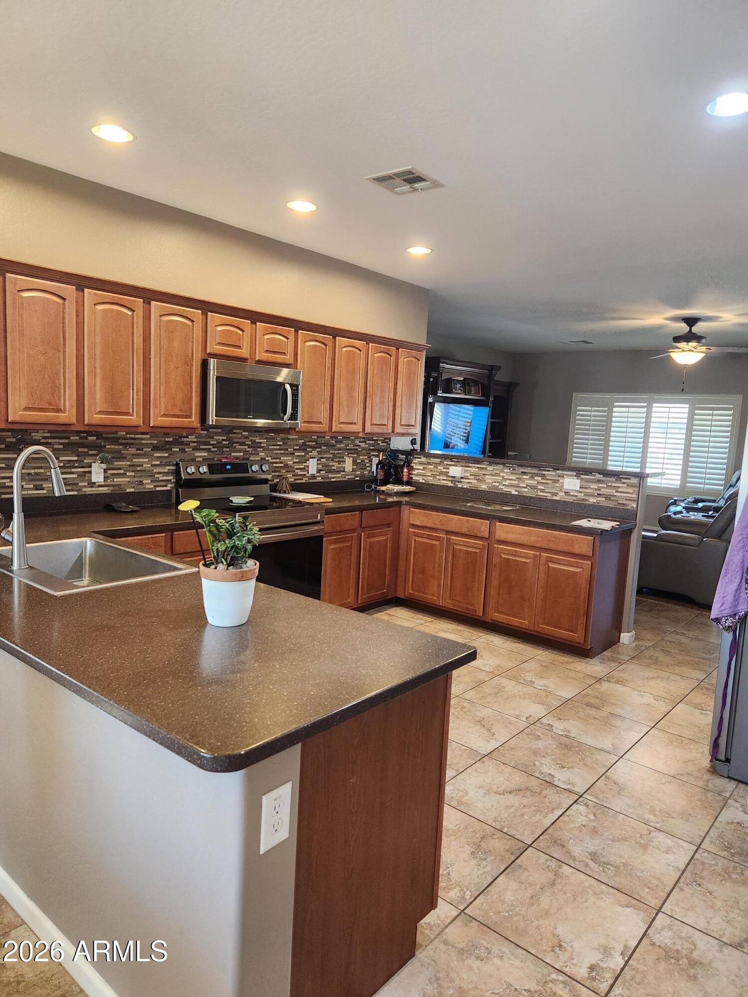 108 W Ridgeview Trail