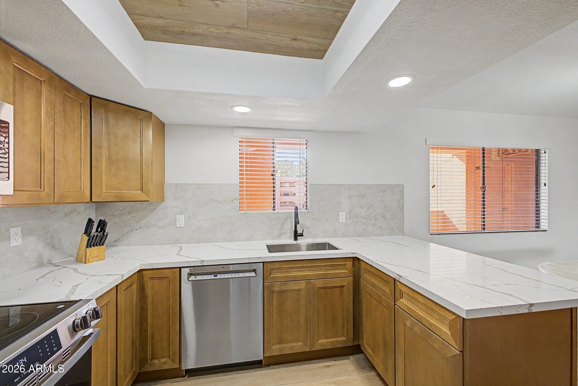 4303 E CACTUS Road 114