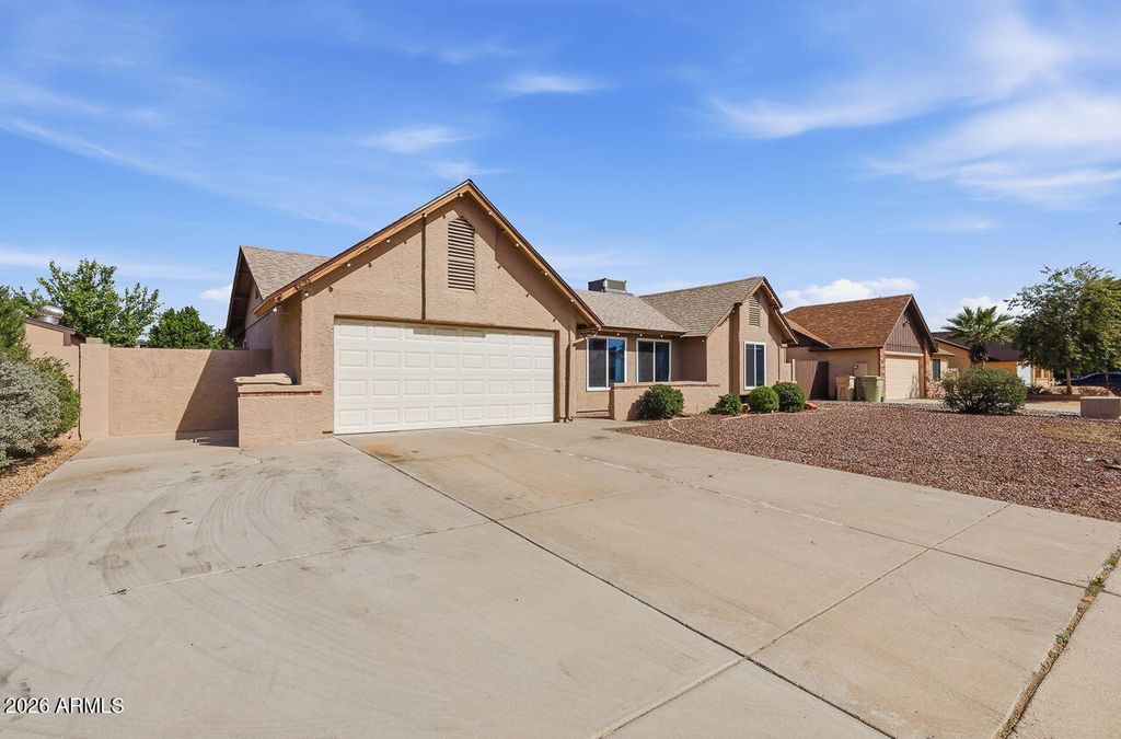 Photo of 6016 W Kings Avenue, Glendale, AZ 85306 (MLS # 6995396)