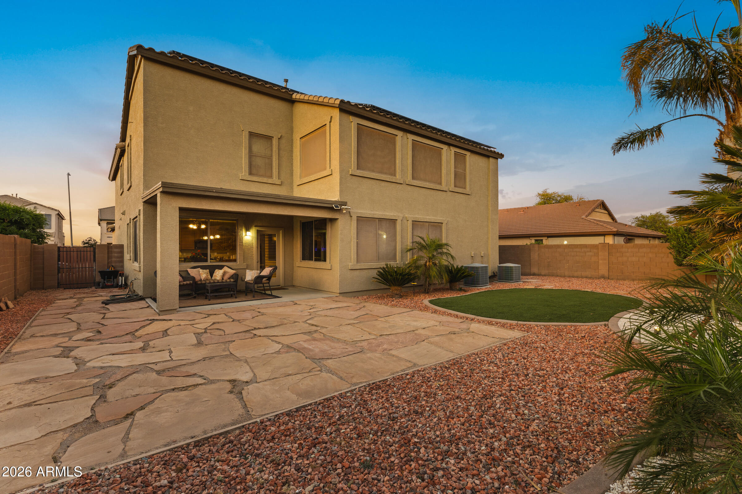 1339 E KINGMAN Place